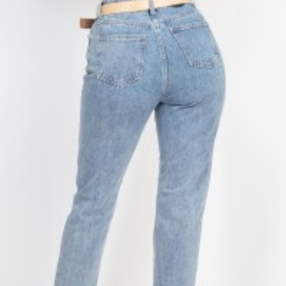 Distressed High-Waist - Picture 5 of 5